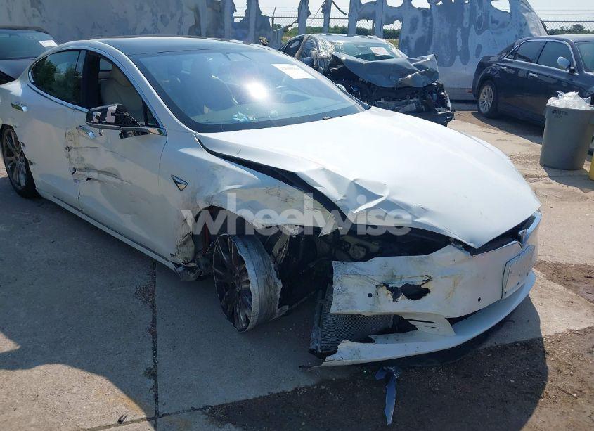Photo 6 of 2020 Tesla Model S LONG RANGE DUAL MOTOR ALL-WHEEL DRIVE/LONG RANGE PLUS DUAL MOTOR ALL-WHEEL DRIVE (VIN 5YJSA1E29LF389023)
