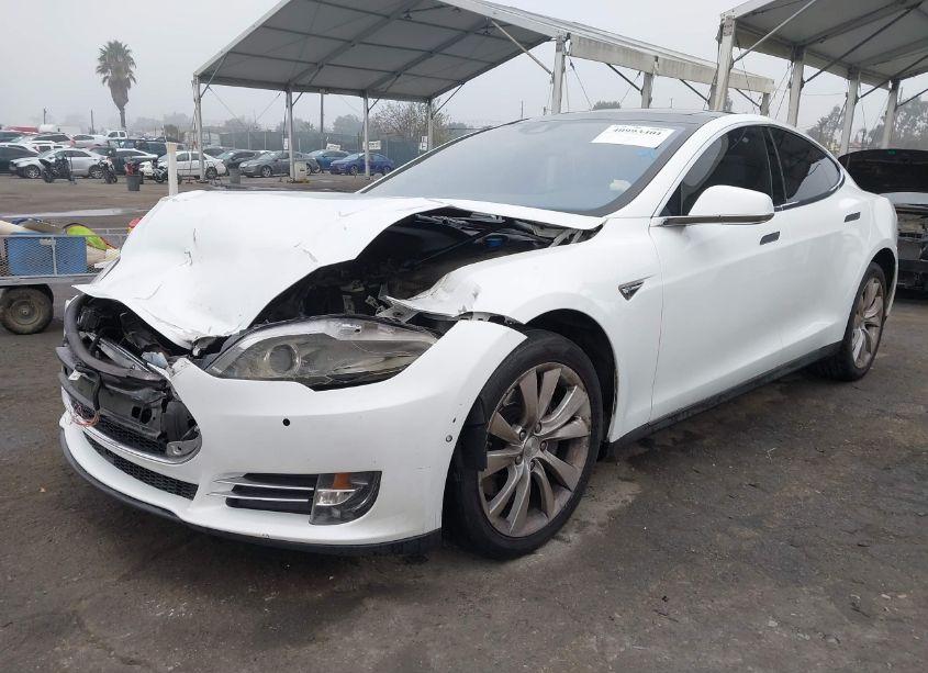 Photo 2 of 2015 Tesla Model S 70D/85D/P85D (VIN 5YJSA1E2XFF115849)