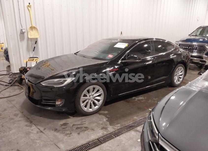 Photo 2 of 2018 Tesla Model S 100D/75D/P100D (VIN 5YJSA1E2XJF248751)