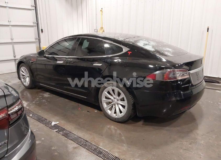 Photo 3 of 2018 Tesla Model S 100D/75D/P100D (VIN 5YJSA1E2XJF248751)