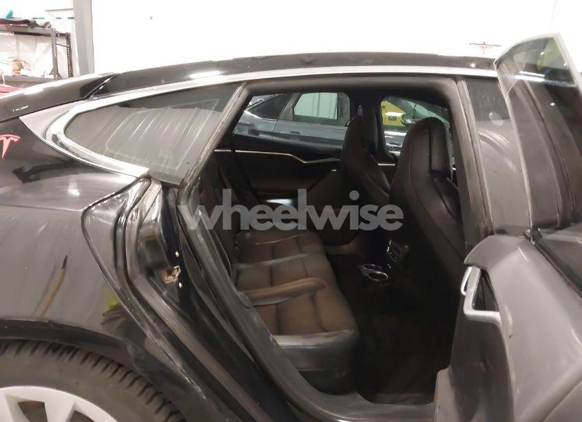 Photo 8 of 2018 Tesla Model S 100D/75D/P100D (VIN 5YJSA1E2XJF248751)