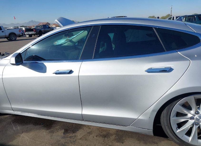 Photo 15 of 2018 Tesla Model S 100D/75D/P100D (VIN 5YJSA1E2XJF287761)