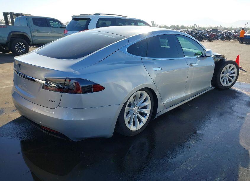 Photo 4 of 2018 Tesla Model S 100D/75D/P100D (VIN 5YJSA1E2XJF287761)