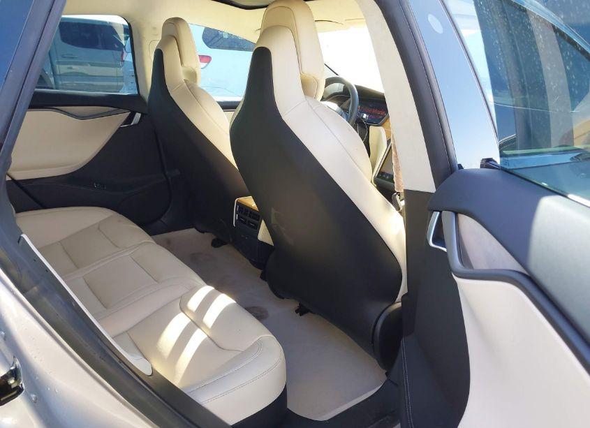 Photo 8 of 2018 Tesla Model S 100D/75D/P100D (VIN 5YJSA1E2XJF287761)