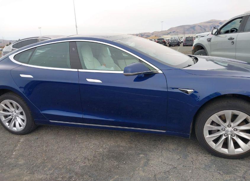 Photo 13 of 2018 Tesla Model S 100D/75D/P100D (VIN 5YJSA1E2XJF291390)