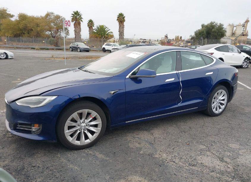 Photo 2 of 2018 Tesla Model S 100D/75D/P100D (VIN 5YJSA1E2XJF291390)