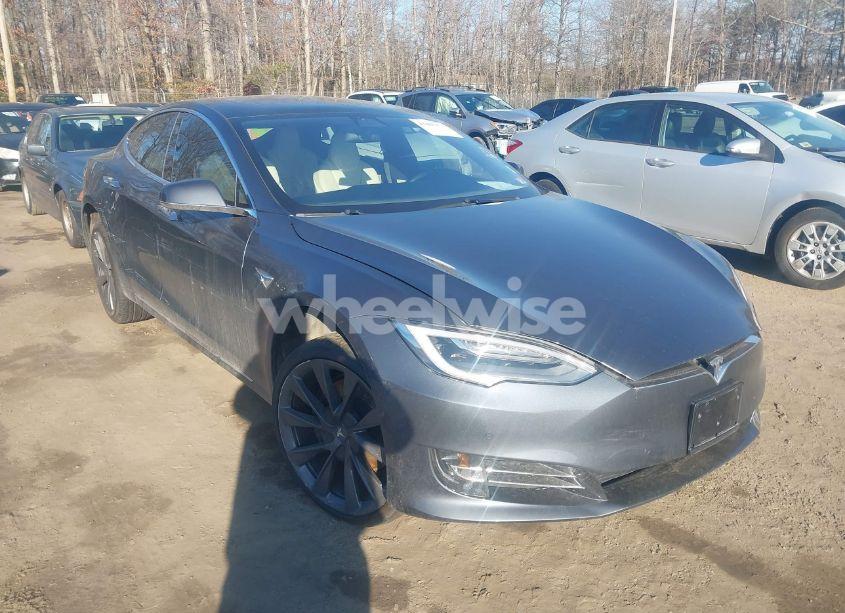 2019 Tesla Model S 100D/75D/LONG RANGE/STANDARD RANGE (VIN 5YJSA1E2XKF331744) main photo