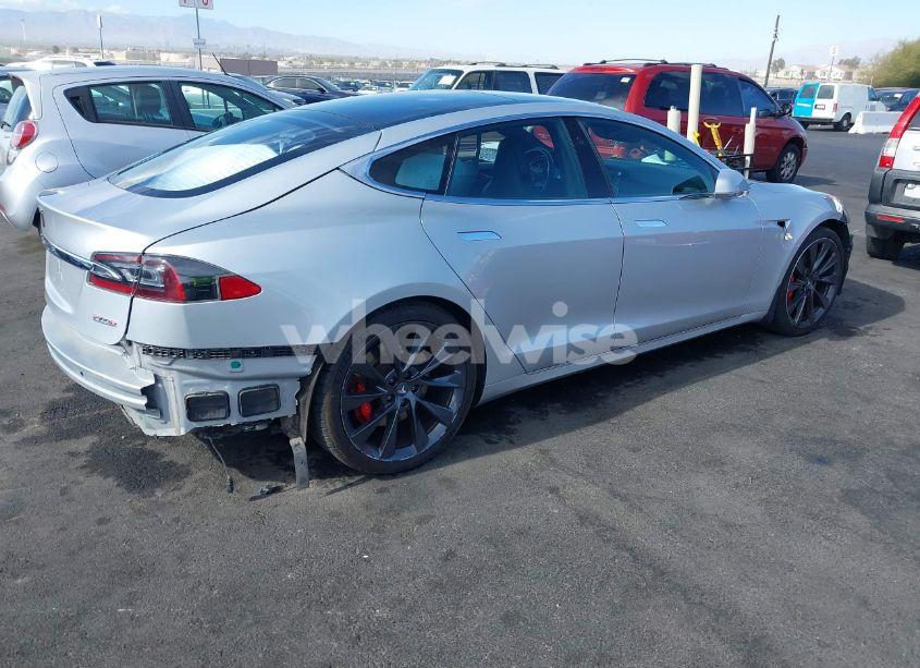 Photo 4 of 2018 Tesla Model S 100D/75D/P100D (VIN 5YJSA1E40JF260585)