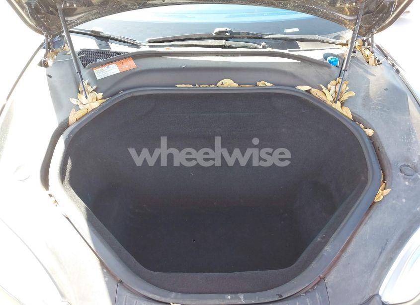 Photo 10 of 2015 Tesla Model S 85D/P85D (VIN 5YJSA1E41FF104093)