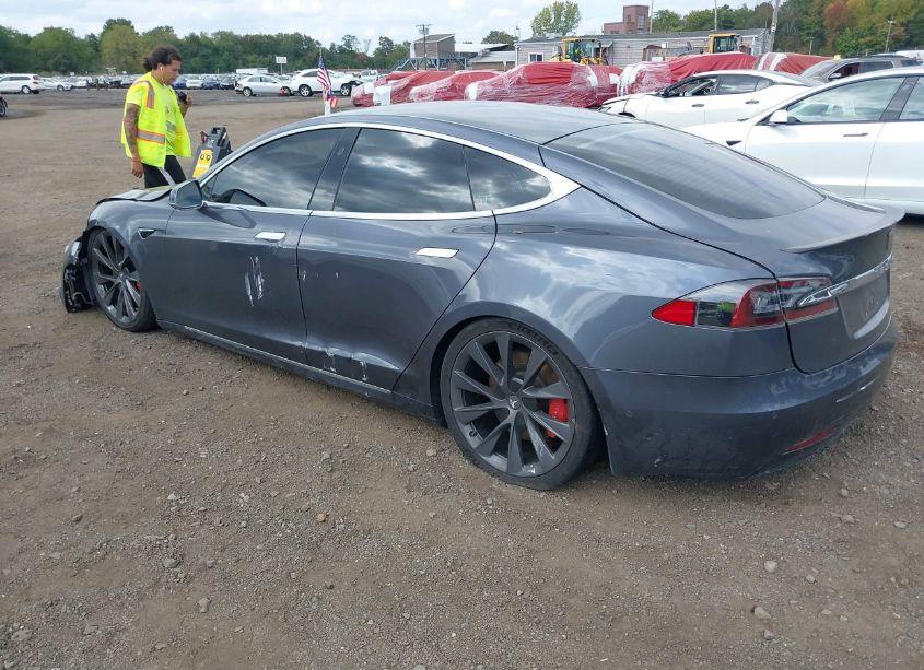 Photo 3 of 2021 Tesla Model S PERFORMANCE DUAL MOTOR ALL-WHEEL DRIVE (VIN 5YJSA1E41MF421658)