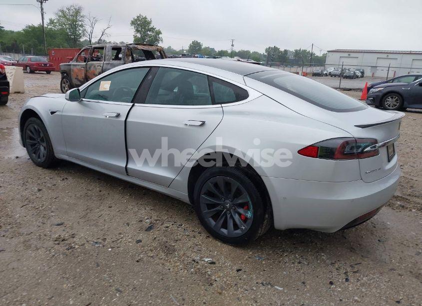 Photo 3 of 2018 Tesla Model S 100D/75D/P100D (VIN 5YJSA1E42JF265898)