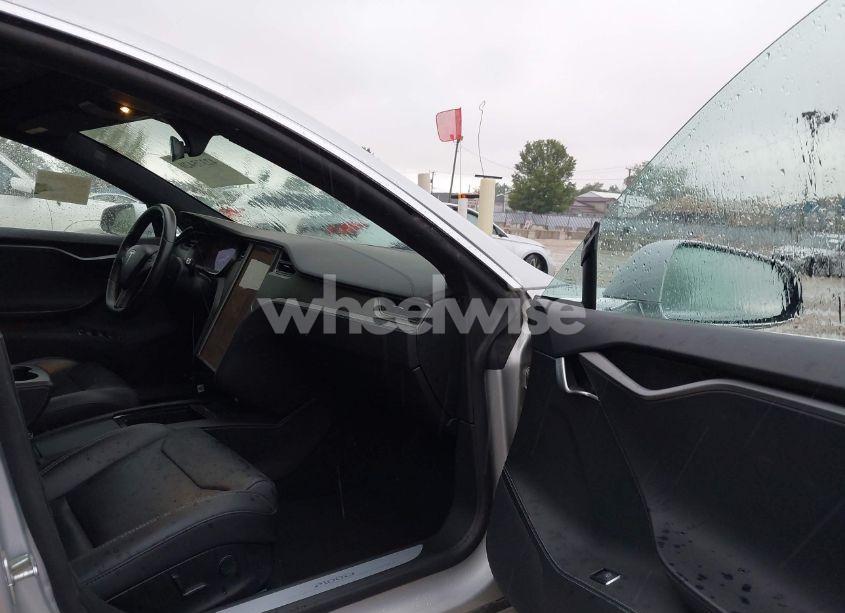 Photo 5 of 2018 Tesla Model S 100D/75D/P100D (VIN 5YJSA1E42JF265898)