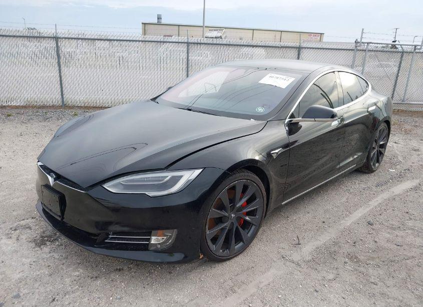 Photo 2 of 2018 Tesla Model S 100D/75D/P100D (VIN 5YJSA1E43JF270317)