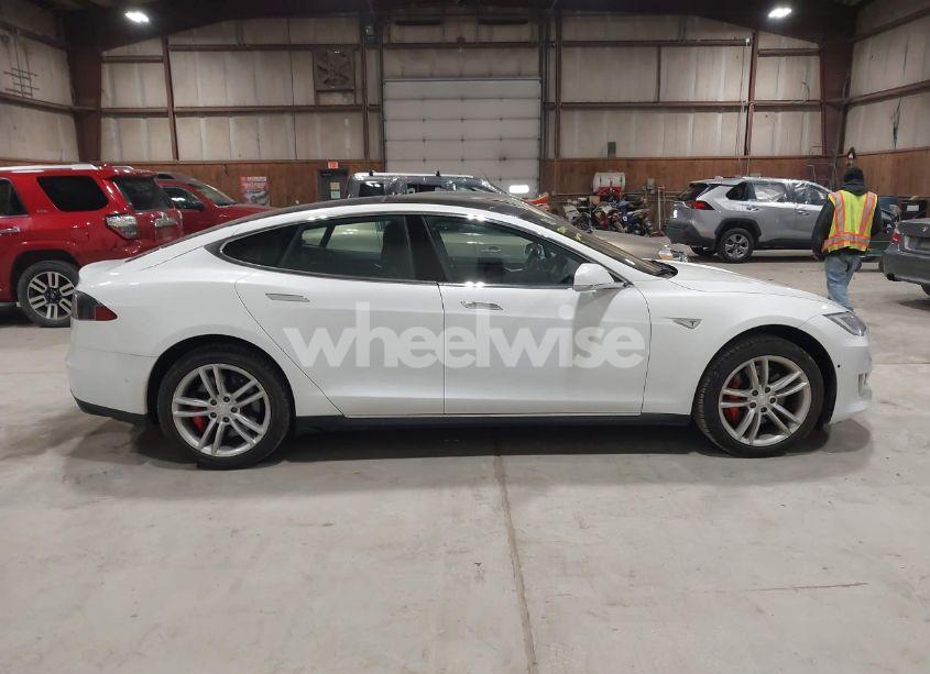 Photo 13 of 2016 Tesla Model S 90D/P100D/P85D/P90D (VIN 5YJSA1E44GF131208)
