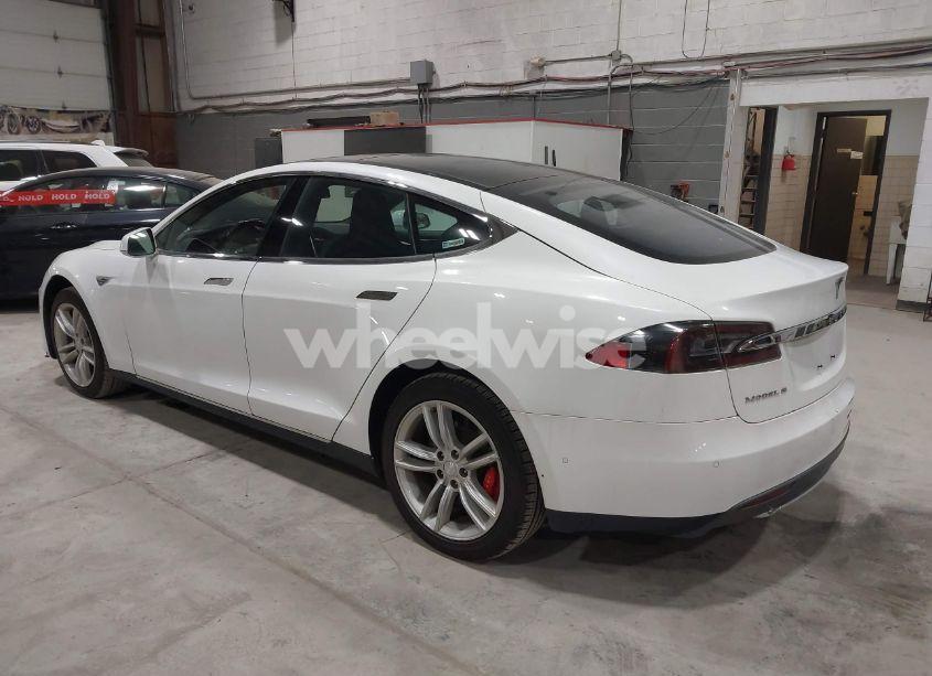 Photo 3 of 2016 Tesla Model S 90D/P100D/P85D/P90D (VIN 5YJSA1E44GF131208)