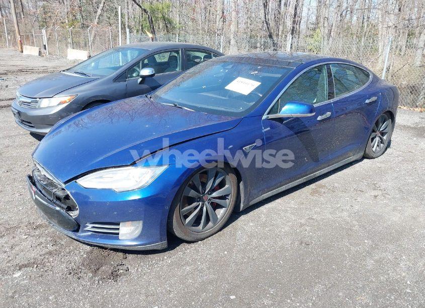 Photo 2 of 2015 Tesla Model S 85D/P85D (VIN 5YJSA1E45FF100323)