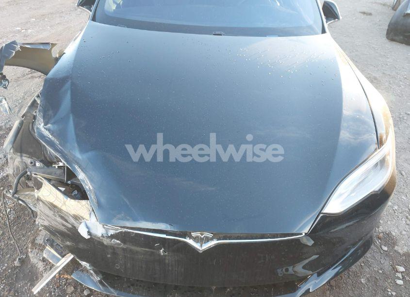 Photo 10 of 2019 Tesla Model S 100D/LONG RANGE/P100D/PERFORMANCE (VIN 5YJSA1E45KF344368)