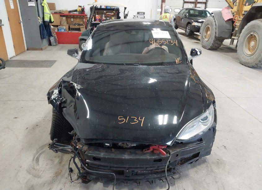 Photo 12 of 2015 Tesla Model S 85D/P85D (VIN 5YJSA1E48FF102860)