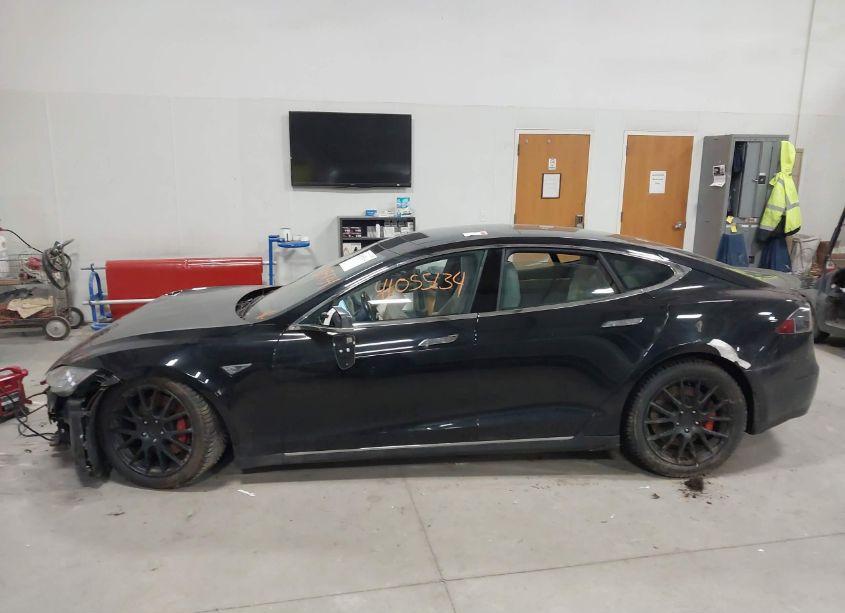 Photo 14 of 2015 Tesla Model S 85D/P85D (VIN 5YJSA1E48FF102860)