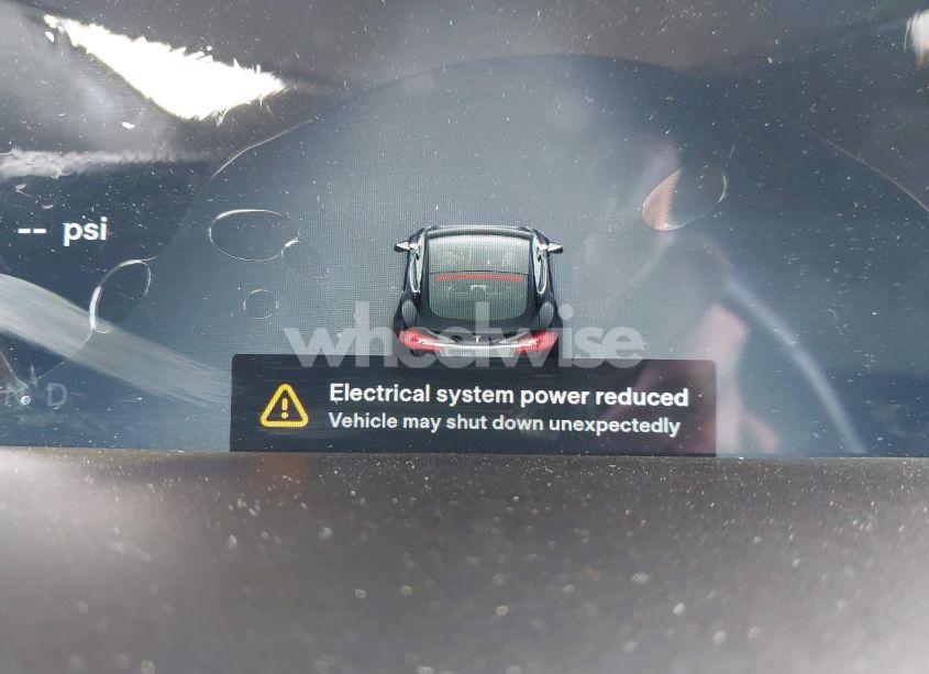 Photo 6 of 2015 Tesla Model S 85D/P85D (VIN 5YJSA1E4XFF111981)