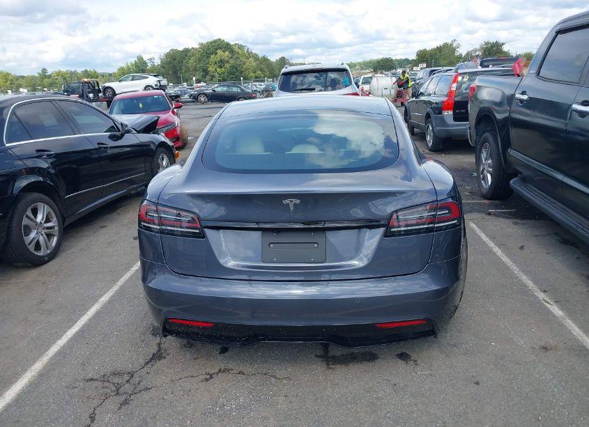 Photo 15 of 2022 Tesla Model S DUAL MOTOR ALL-WHEEL DRIVE (VIN 5YJSA1E53NF479023)