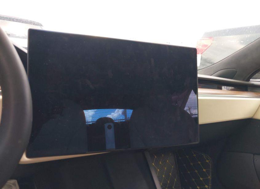 Photo 17 of 2022 Tesla Model S DUAL MOTOR ALL-WHEEL DRIVE (VIN 5YJSA1E53NF479023)