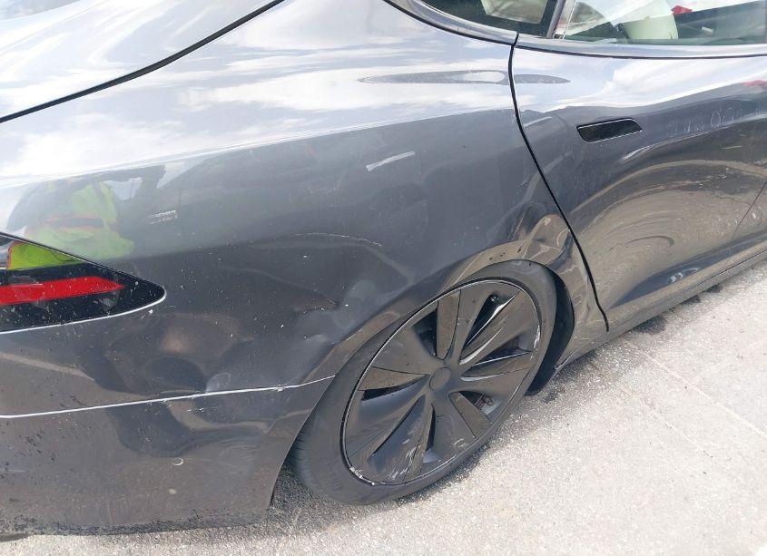 Photo 18 of 2022 Tesla Model S DUAL MOTOR ALL-WHEEL DRIVE (VIN 5YJSA1E53NF479023)