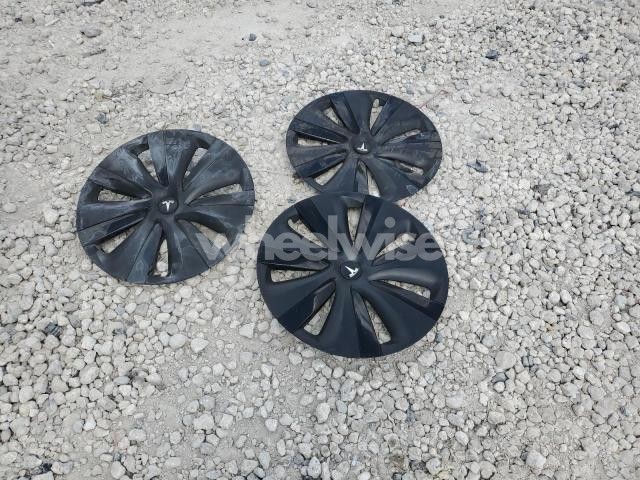 Photo 6 of 2021 TESLA MODEL S N/A (VIN 5YJSA1E5XMF441965)