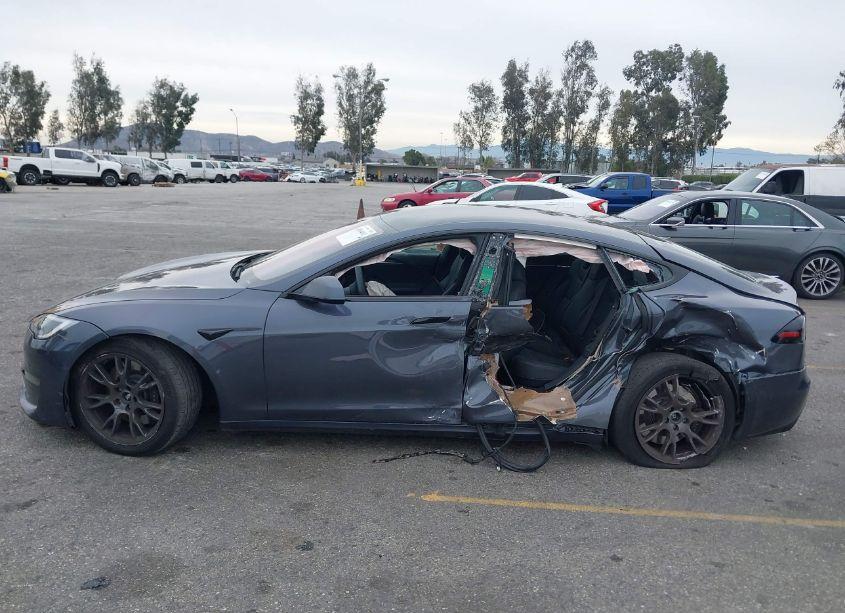 Photo 13 of 2022 Tesla Model S DUAL MOTOR ALL-WHEEL DRIVE (VIN 5YJSA1E5XNF493422)