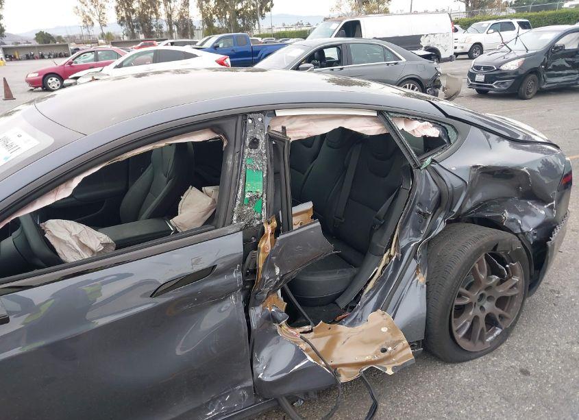 Photo 6 of 2022 Tesla Model S DUAL MOTOR ALL-WHEEL DRIVE (VIN 5YJSA1E5XNF493422)