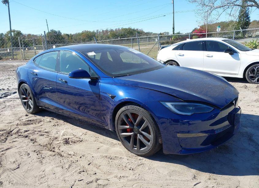 2024 Tesla Model S PLAID TRI MOTOR ALL-WHEEL DRIVE (VIN 5YJSA1E61RF538584) main photo