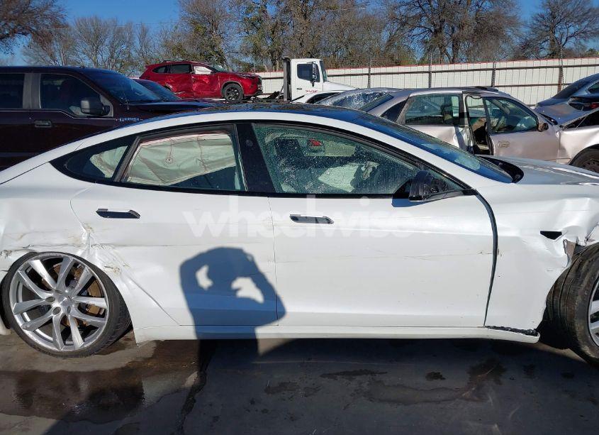 Photo 13 of 2022 Tesla Model S PLAID TRI MOTOR ALL-WHEEL DRIVE (VIN 5YJSA1E63NF483873)
