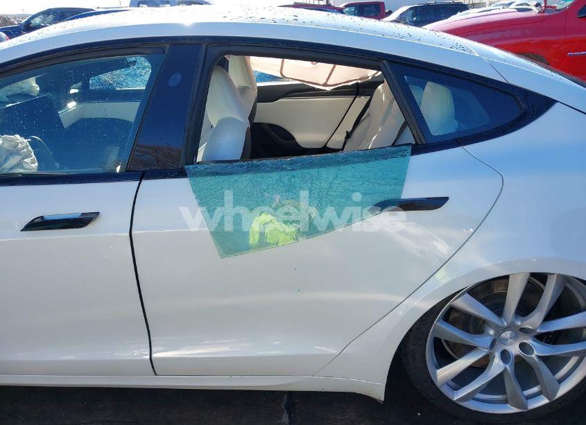 Photo 21 of 2022 Tesla Model S PLAID TRI MOTOR ALL-WHEEL DRIVE (VIN 5YJSA1E63NF483873)