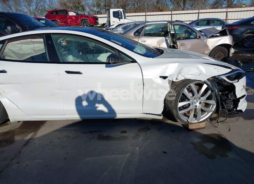 Photo 6 of 2022 Tesla Model S PLAID TRI MOTOR ALL-WHEEL DRIVE (VIN 5YJSA1E63NF483873)
