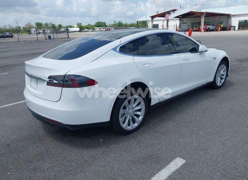 Photo 4 of 2014 Tesla Model S P85 (VIN 5YJSA1H12EFP39582)