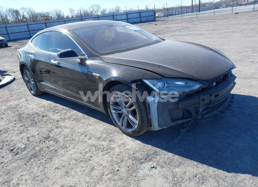 2014 Tesla Model S P85 (VIN 5YJSA1H12EFP42224) main photo