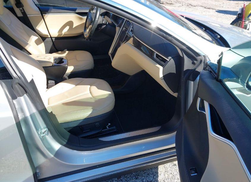 Photo 5 of 2015 Tesla Model S 60/70/85 (VIN 5YJSA1H15FFP77082)