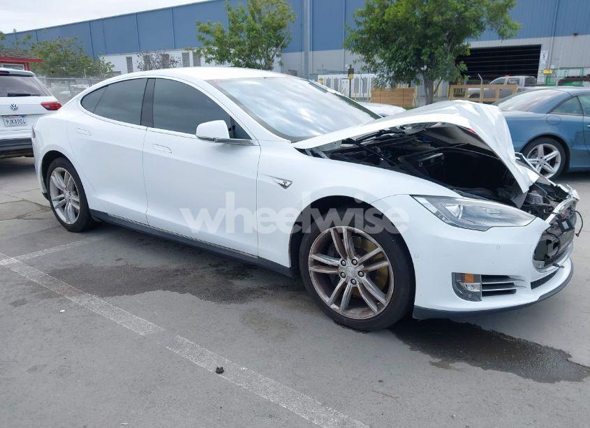 2015 Tesla Model S 60/70/85 (VIN 5YJSA1H17FFP76273) main photo