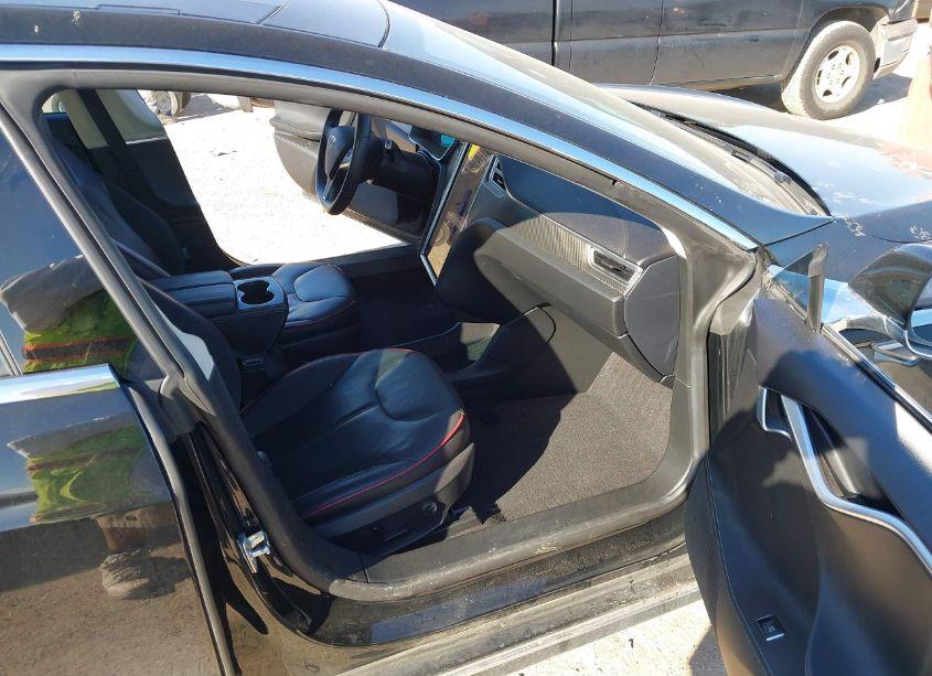 Photo 5 of 2014 Tesla Model S P85 (VIN 5YJSA1H19EFP42284)