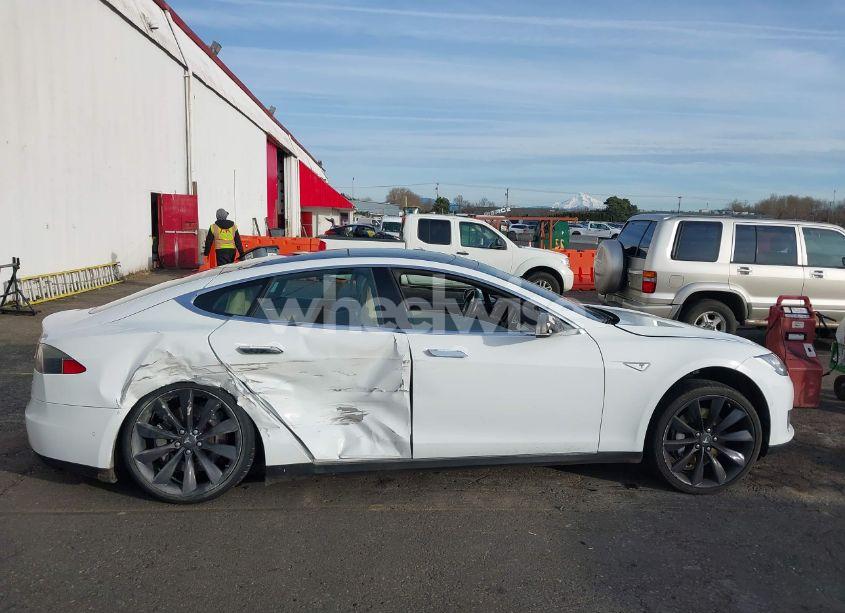 Photo 12 of 2014 Tesla Model S P85 (VIN 5YJSA1H1XEFP62494)