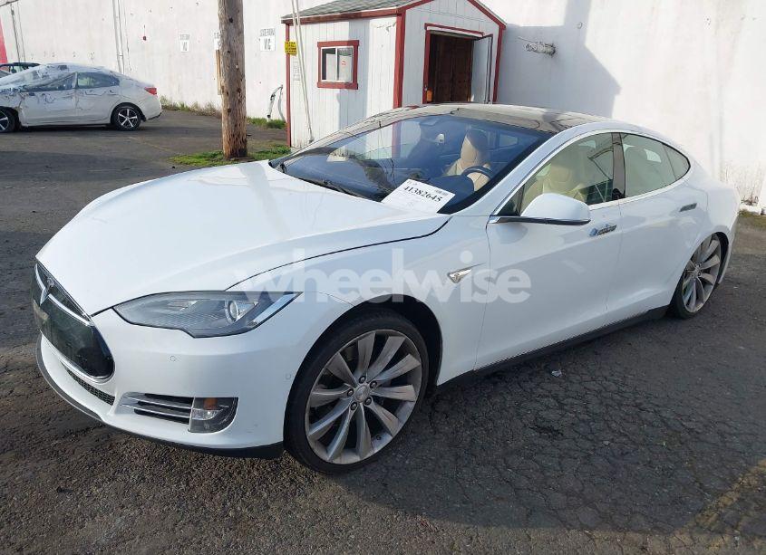 Photo 2 of 2014 Tesla Model S P85 (VIN 5YJSA1H1XEFP62494)