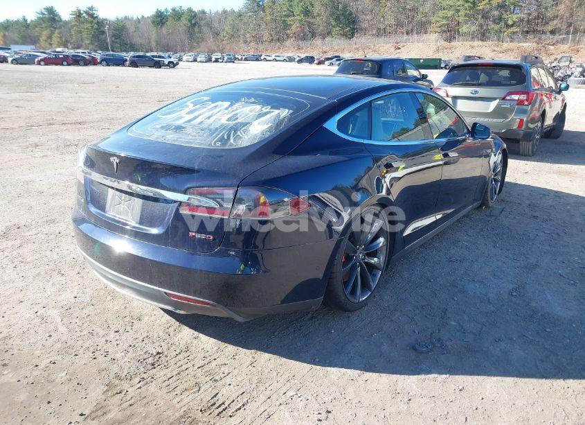 Photo 4 of 2015 Tesla Model S 70D/85D/P85D (VIN 5YJSA1H22FFP79736)