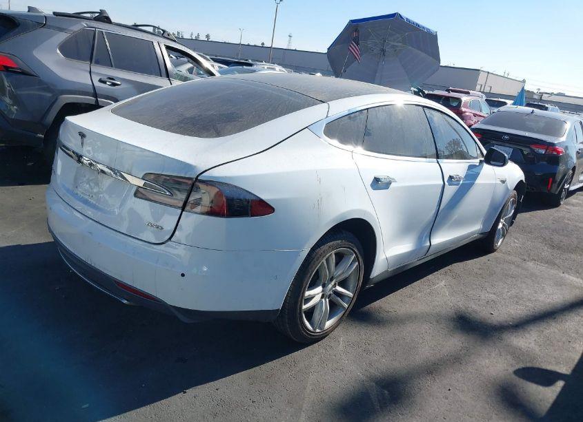 Photo 4 of 2015 Tesla Model S 70D/85D/P85D (VIN 5YJSA1H25FFP73560)