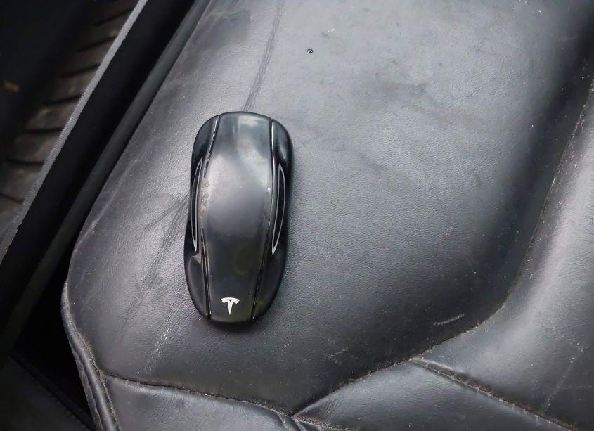 Photo 11 of 2015 Tesla Model S 70D/85D/P85D (VIN 5YJSA1H27FFP79568)