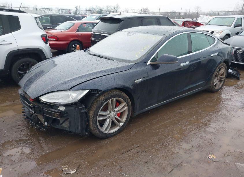 Photo 2 of 2015 Tesla Model S 70D/85D/P85D (VIN 5YJSA1H27FFP79568)