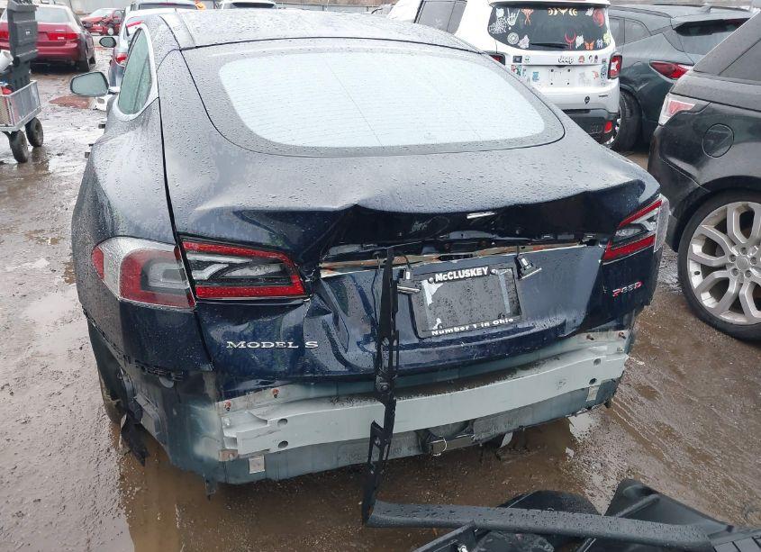 Photo 6 of 2015 Tesla Model S 70D/85D/P85D (VIN 5YJSA1H27FFP79568)