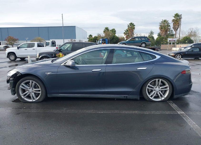 Photo 15 of 2015 Tesla Model S 70D/85D/P85D (VIN 5YJSA1H28FFP75769)