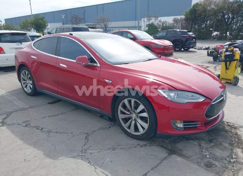 2014 Tesla Model S P85D (VIN 5YJSA1H29EFP63449) main photo