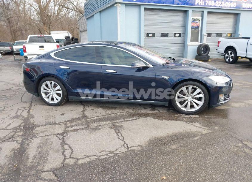 Photo 13 of 2015 Tesla Model S 70D/85D/P85D (VIN 5YJSA1H29FFP73187)