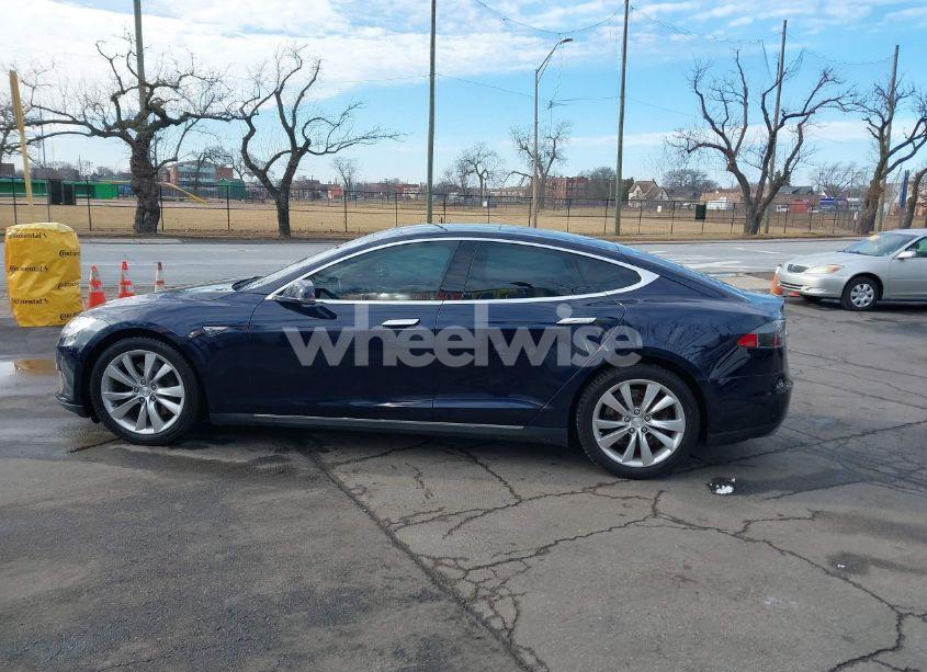 Photo 14 of 2015 Tesla Model S 70D/85D/P85D (VIN 5YJSA1H29FFP73187)